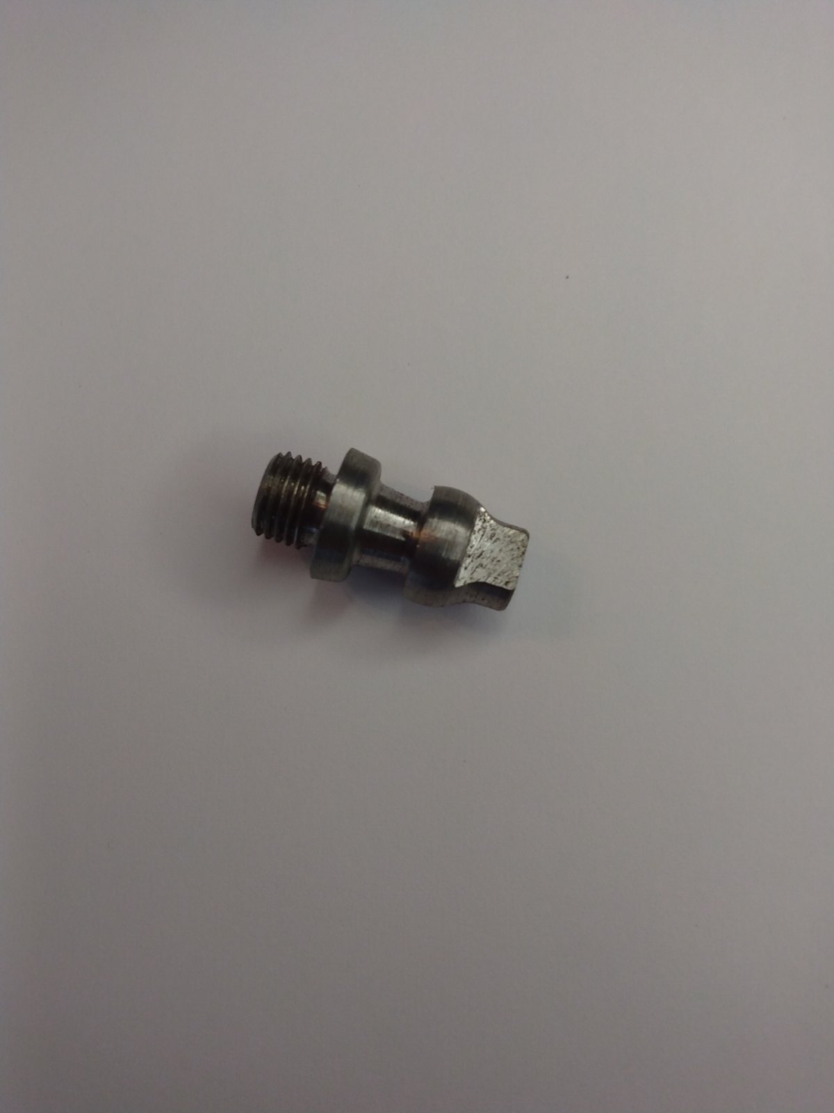 M-7123-975.jpg